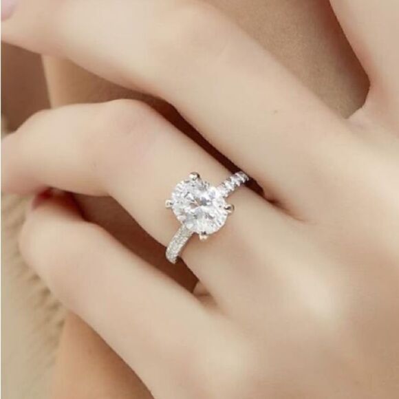 3 Carat Gold Engagement Ring - Picture 2 of 6